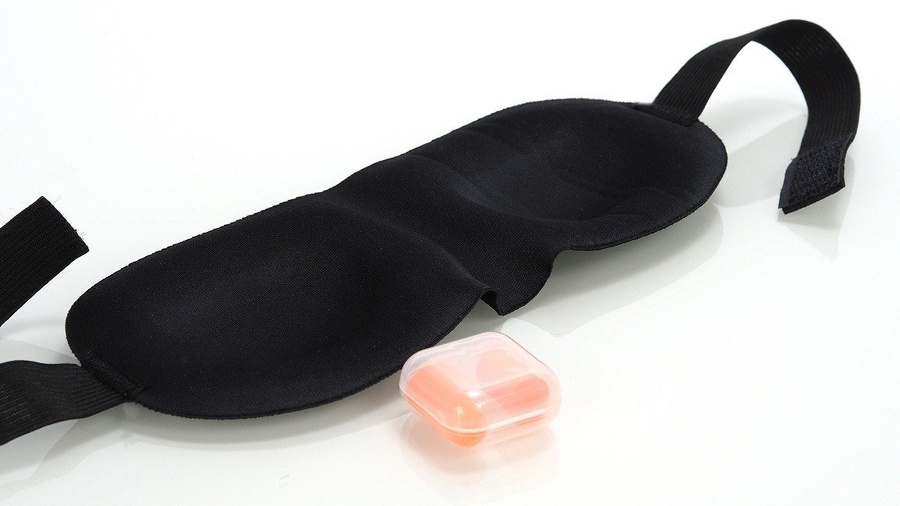 Travel cushion on the neck Dr. Bacty - red